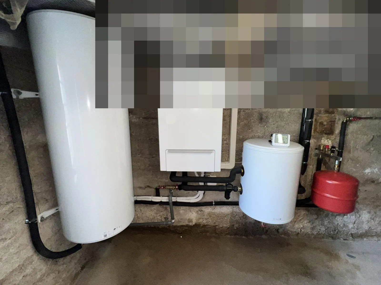 Pompe à chaleur : module et ballon en sous-sol